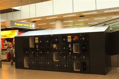 schiphol airport lockers.